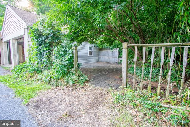 14 CREST AVE, Lancaster, PA 17602