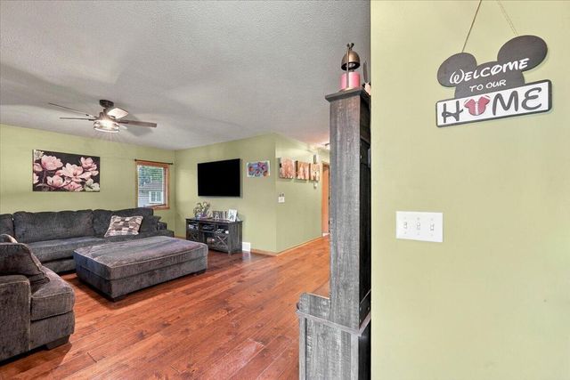 2710 TARA HILLS Street, Council Bluffs, IA 51503