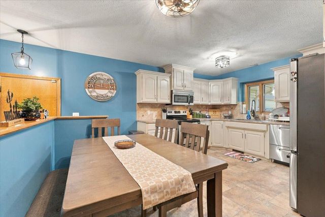 2710 TARA HILLS Street, Council Bluffs, IA 51503