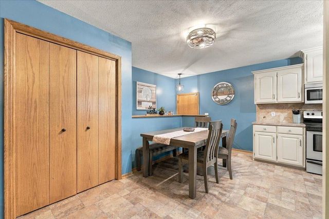 2710 TARA HILLS Street, Council Bluffs, IA 51503