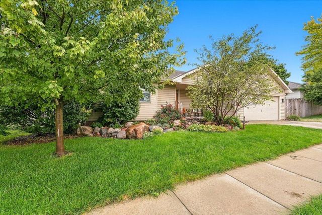 2710 TARA HILLS Street, Council Bluffs, IA 51503