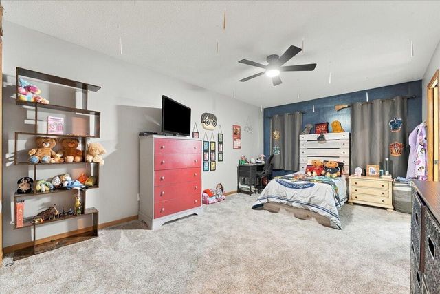 2710 TARA HILLS Street, Council Bluffs, IA 51503