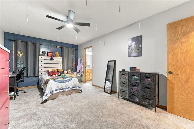 2710 TARA HILLS Street, Council Bluffs, IA 51503