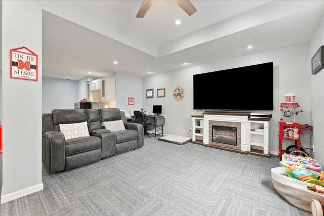2710 TARA HILLS Street, Council Bluffs, IA 51503
