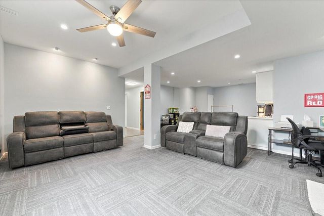 2710 TARA HILLS Street, Council Bluffs, IA 51503