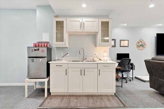 2710 TARA HILLS Street, Council Bluffs, IA 51503