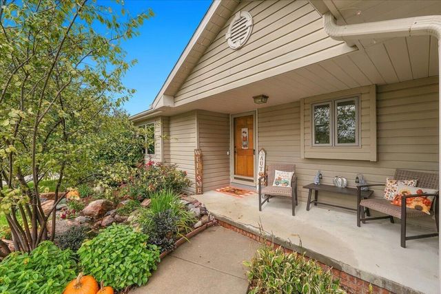 2710 TARA HILLS Street, Council Bluffs, IA 51503