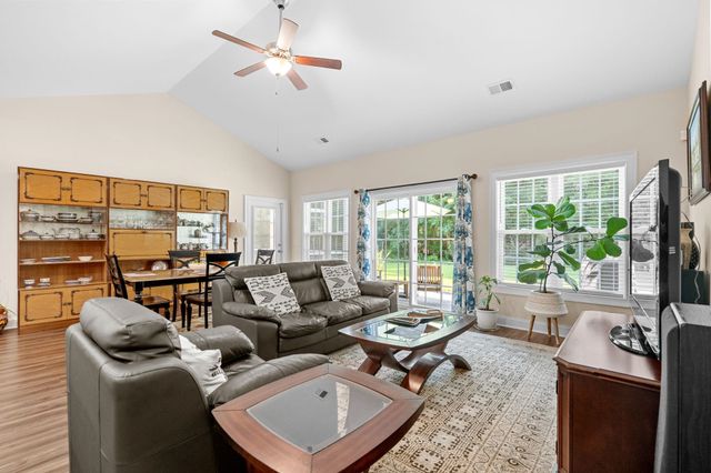 105 Barons Bluff Dr., Conway, SC 29526