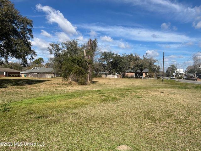 1447 Mill Road, Gulfport, MS 39507