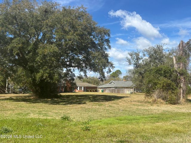 1447 Mill Road, Gulfport, MS 39507
