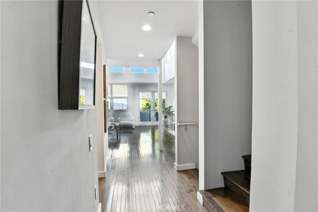 2203 3rd Street 1, Santa Monica, CA 90405