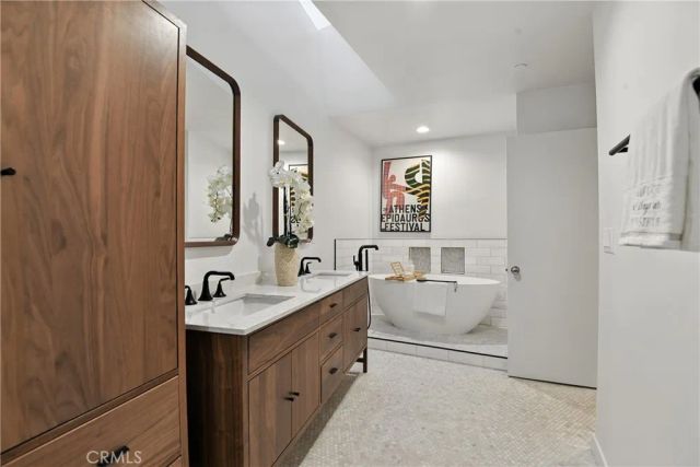 2203 3rd Street 1, Santa Monica, CA 90405