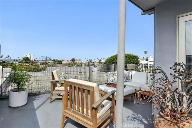 2203 3rd Street 1, Santa Monica, CA 90405