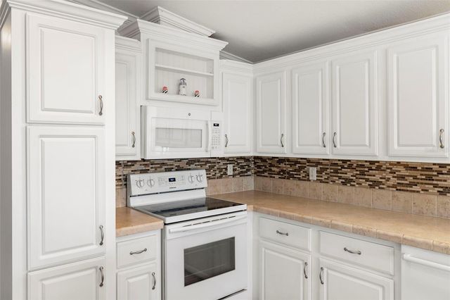 27 FREEMAN AVENUE, Punta Gorda, FL 33950