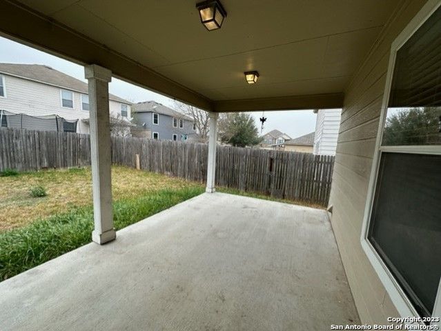 2111 RED ROCK XING, San Antonio, TX 78245