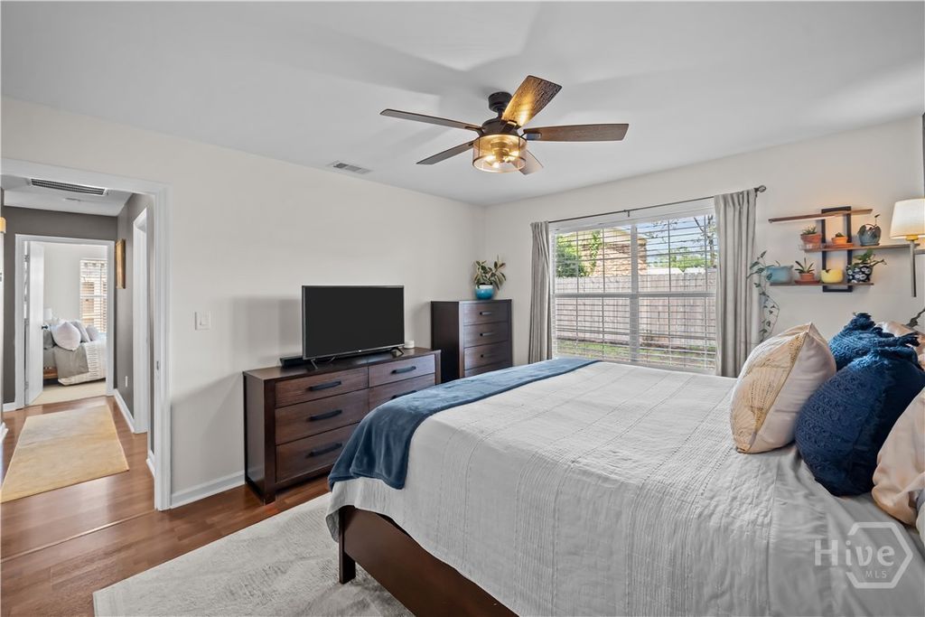 Image 19 of property listing at 7340 Garfield Street, Savannah, GA 31406