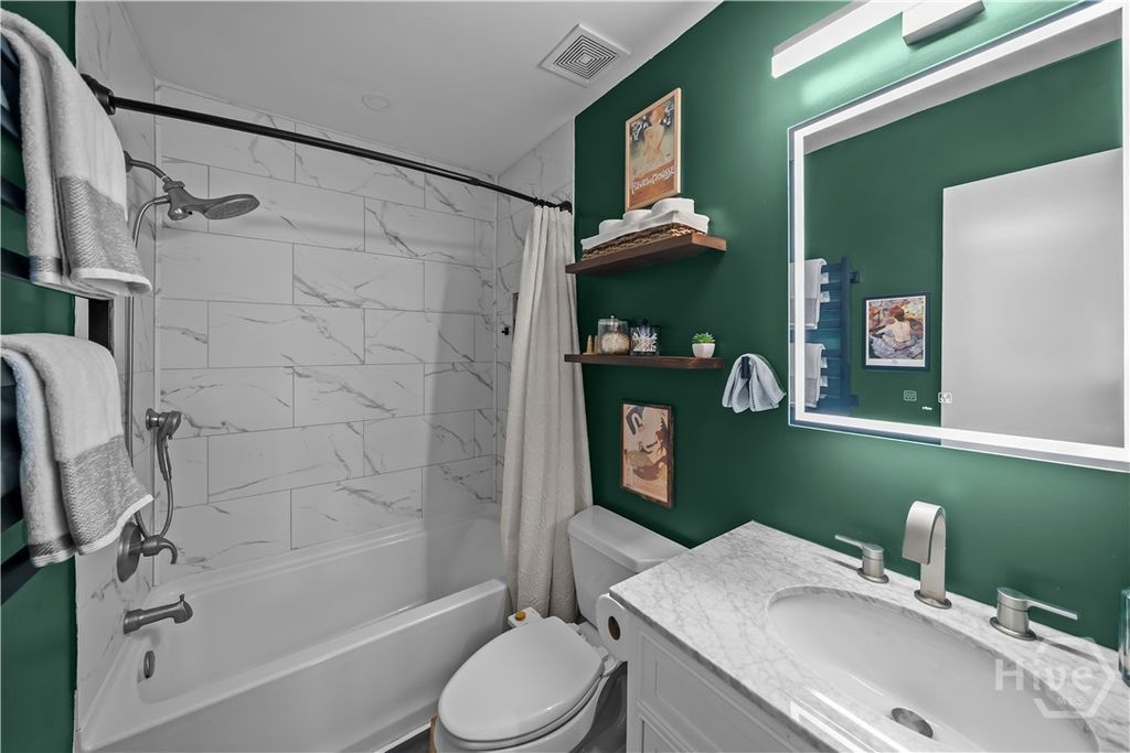Image 20 of property listing at 7340 Garfield Street, Savannah, GA 31406