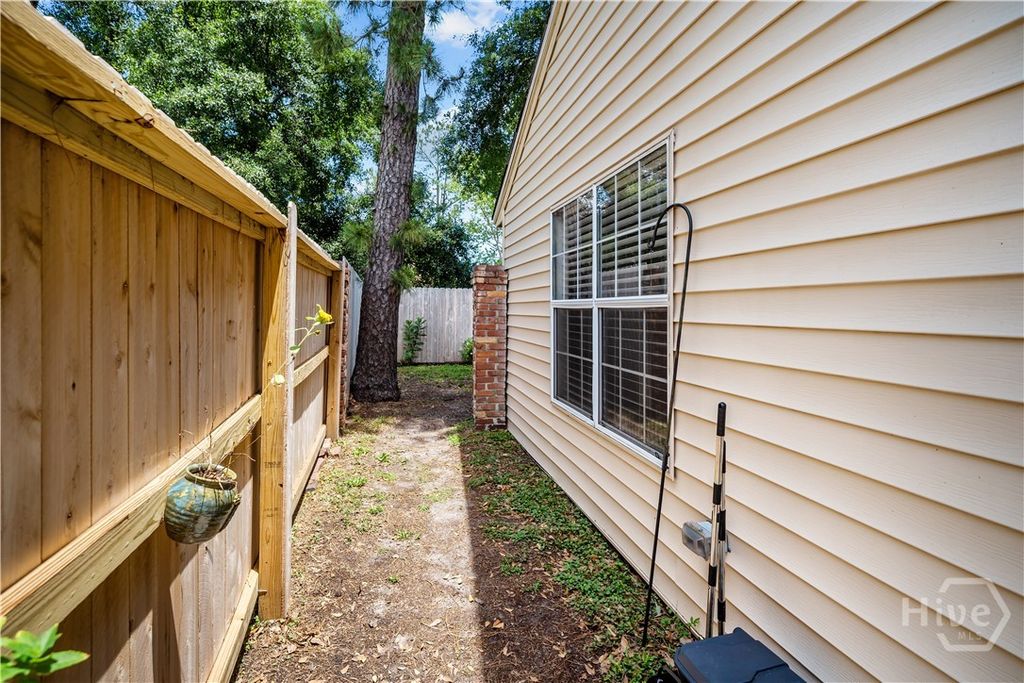 Image 33 of property listing at 7340 Garfield Street, Savannah, GA 31406