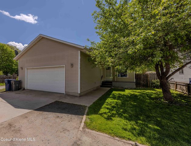 418 N Division Ave, Sandpoint, ID 83864