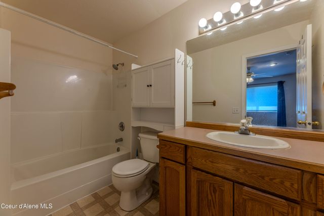 418 N Division Ave, Sandpoint, ID 83864
