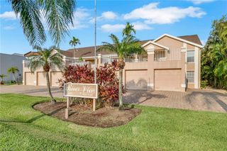 4206 20th PL 102, Cape Coral, FL 33904