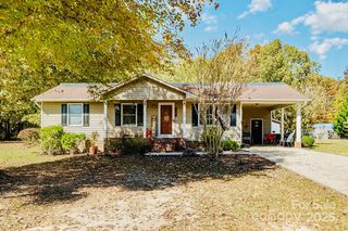 2827 Kendlewood Drive, Lancaster, SC 29720