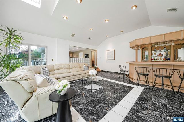 45 Holyoke Court, Wayne, NJ 07470