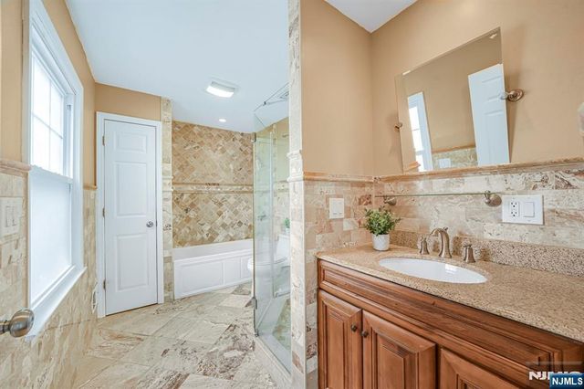 45 Holyoke Court, Wayne, NJ 07470