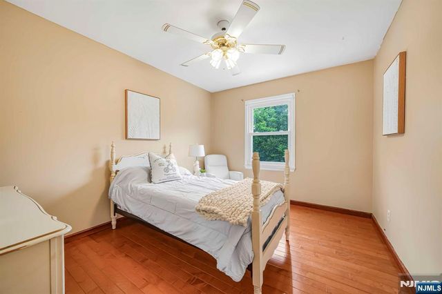 45 Holyoke Court, Wayne, NJ 07470