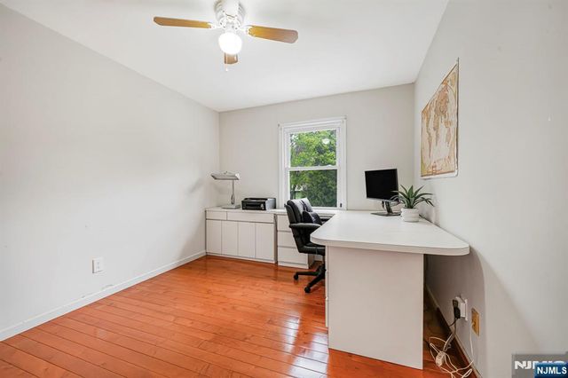 45 Holyoke Court, Wayne, NJ 07470