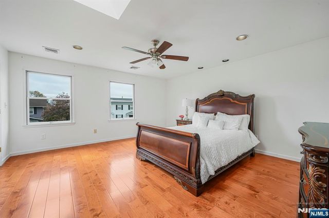 45 Holyoke Court, Wayne, NJ 07470