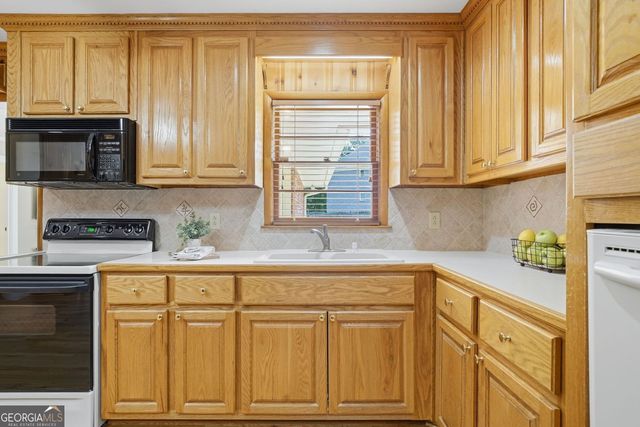3140 Post Oak Tritt Road, Marietta, GA 30062