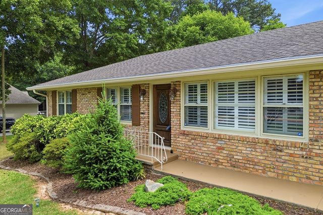 3140 Post Oak Tritt Road, Marietta, GA 30062