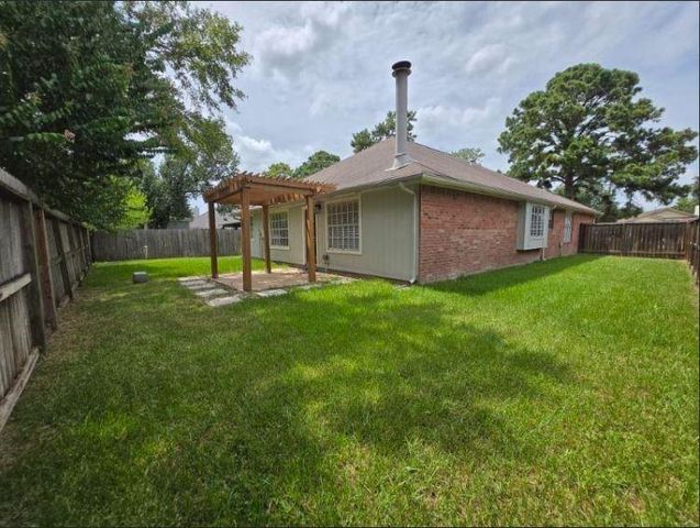 9423 Rippling Fields Dr, Houston, TX 77064