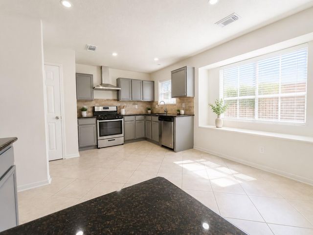 9423 Rippling Fields Dr, Houston, TX 77064