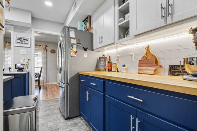 9446 Chimney Corner Lane, Dallas, TX 75243