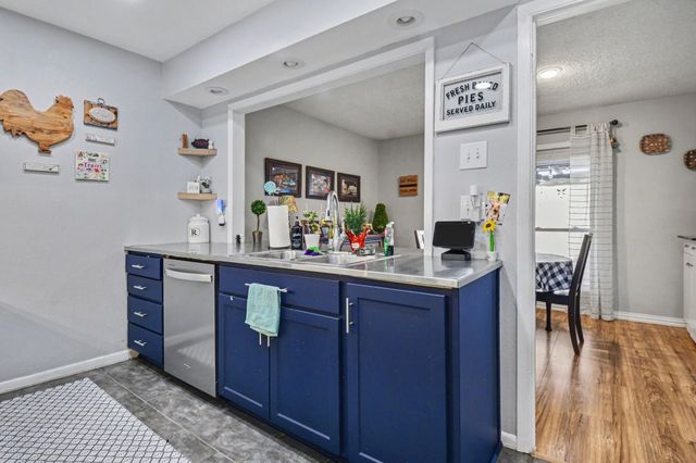 9446 Chimney Corner Lane, Dallas, TX 75243