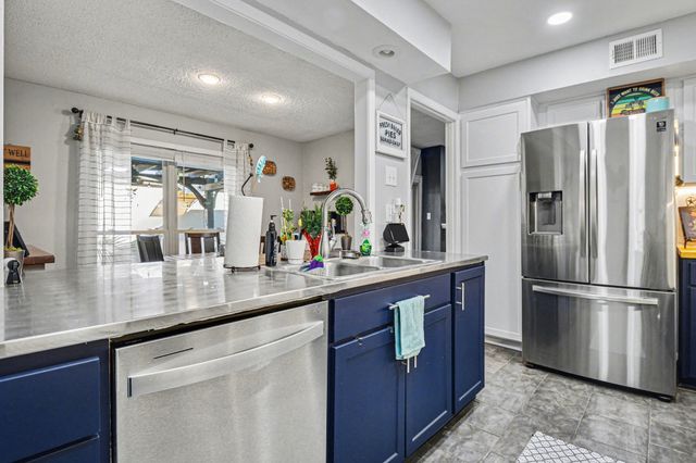 9446 Chimney Corner Lane, Dallas, TX 75243