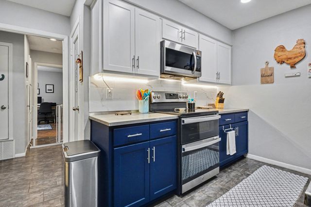 9446 Chimney Corner Lane, Dallas, TX 75243