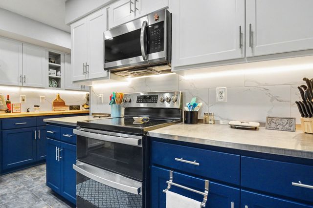 9446 Chimney Corner Lane, Dallas, TX 75243