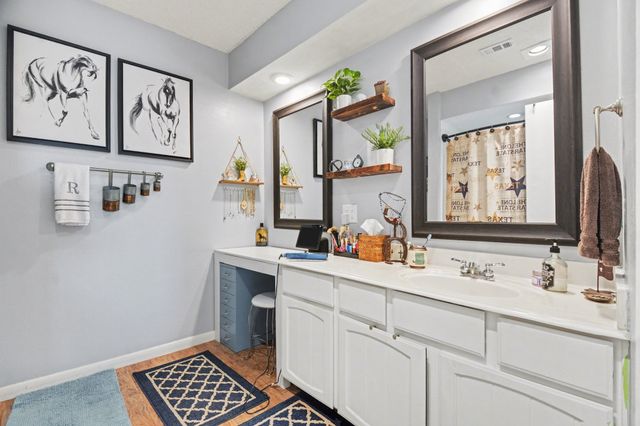 9446 Chimney Corner Lane, Dallas, TX 75243