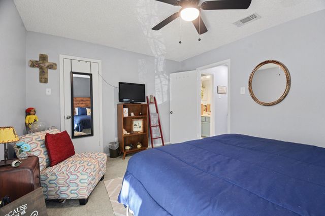 9446 Chimney Corner Lane, Dallas, TX 75243