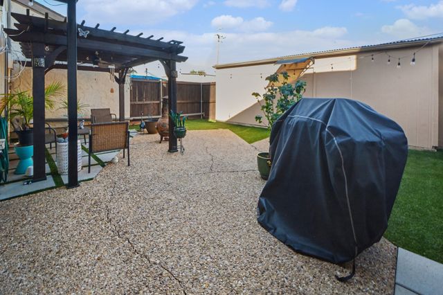 9446 Chimney Corner Lane, Dallas, TX 75243