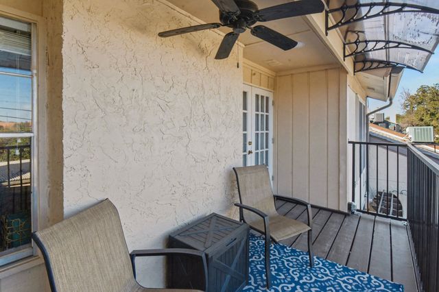 9446 Chimney Corner Lane, Dallas, TX 75243