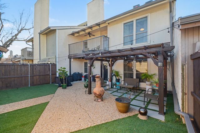 9446 Chimney Corner Lane, Dallas, TX 75243