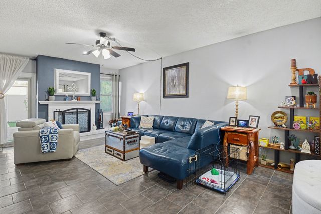 9446 Chimney Corner Lane, Dallas, TX 75243