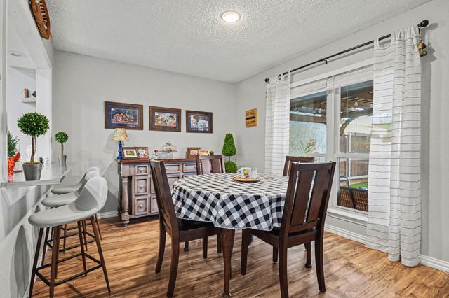 9446 Chimney Corner Lane, Dallas, TX 75243