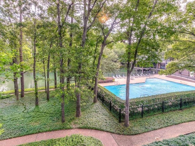 246 Litchfield Lane, Houston, TX 77024