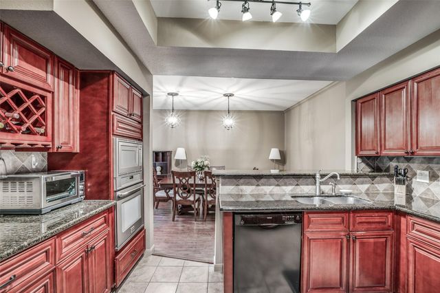 246 Litchfield Lane, Houston, TX 77024