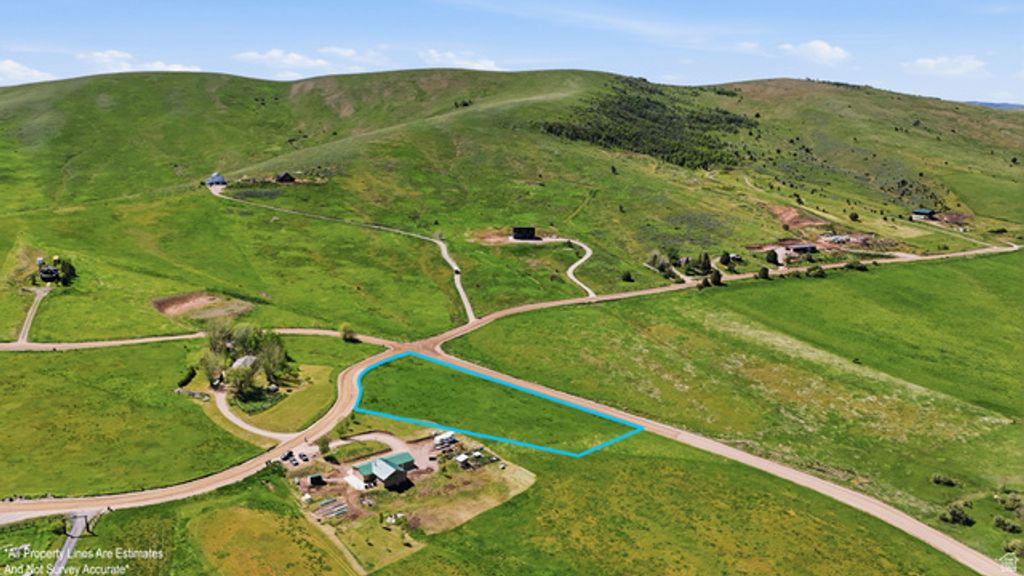 Image 5 of property listing at 8096 N VALLEY VIEW HTS, Preston, ID 83263